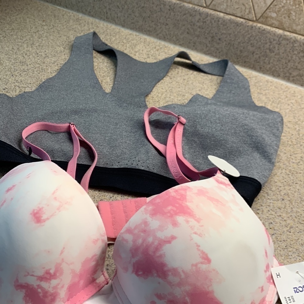 Two Bras one sport bra M, & 1 under wire size 34C